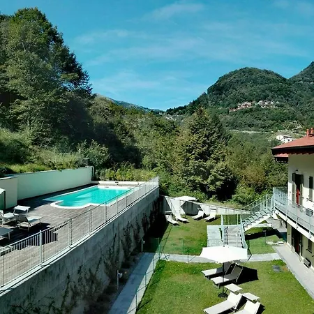 We Como: View Apartment, Feeling In Charming Argegno