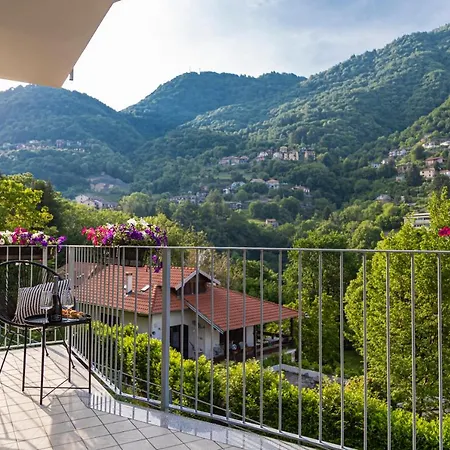 We Como: View Apartment, Feeling In Charming Appartamento Argegno